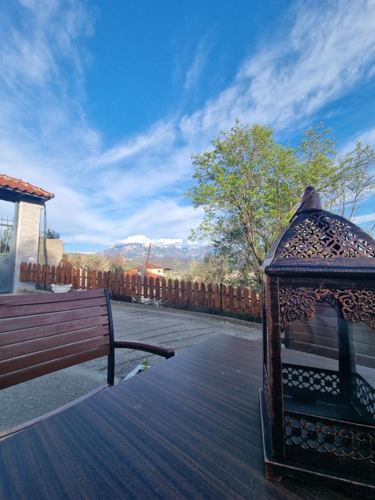 Guest House Mario Berat Exterior foto