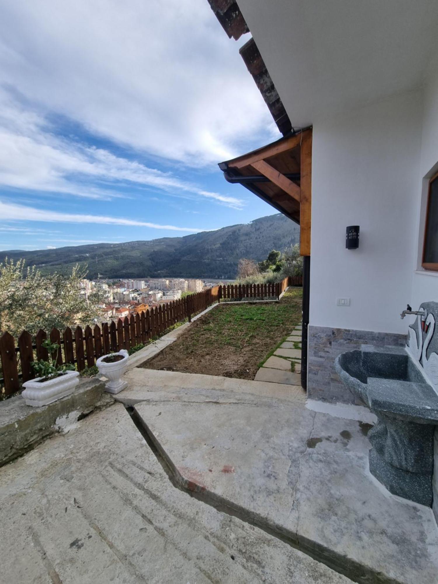 Guest House Mario Berat Exterior foto